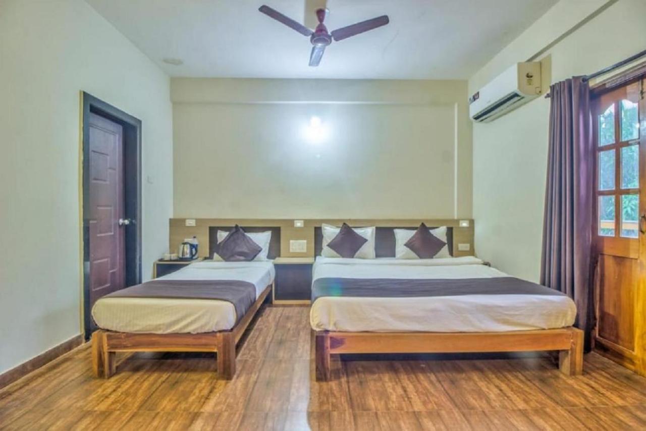 Baga Beach Paradise Hotel Exterior photo